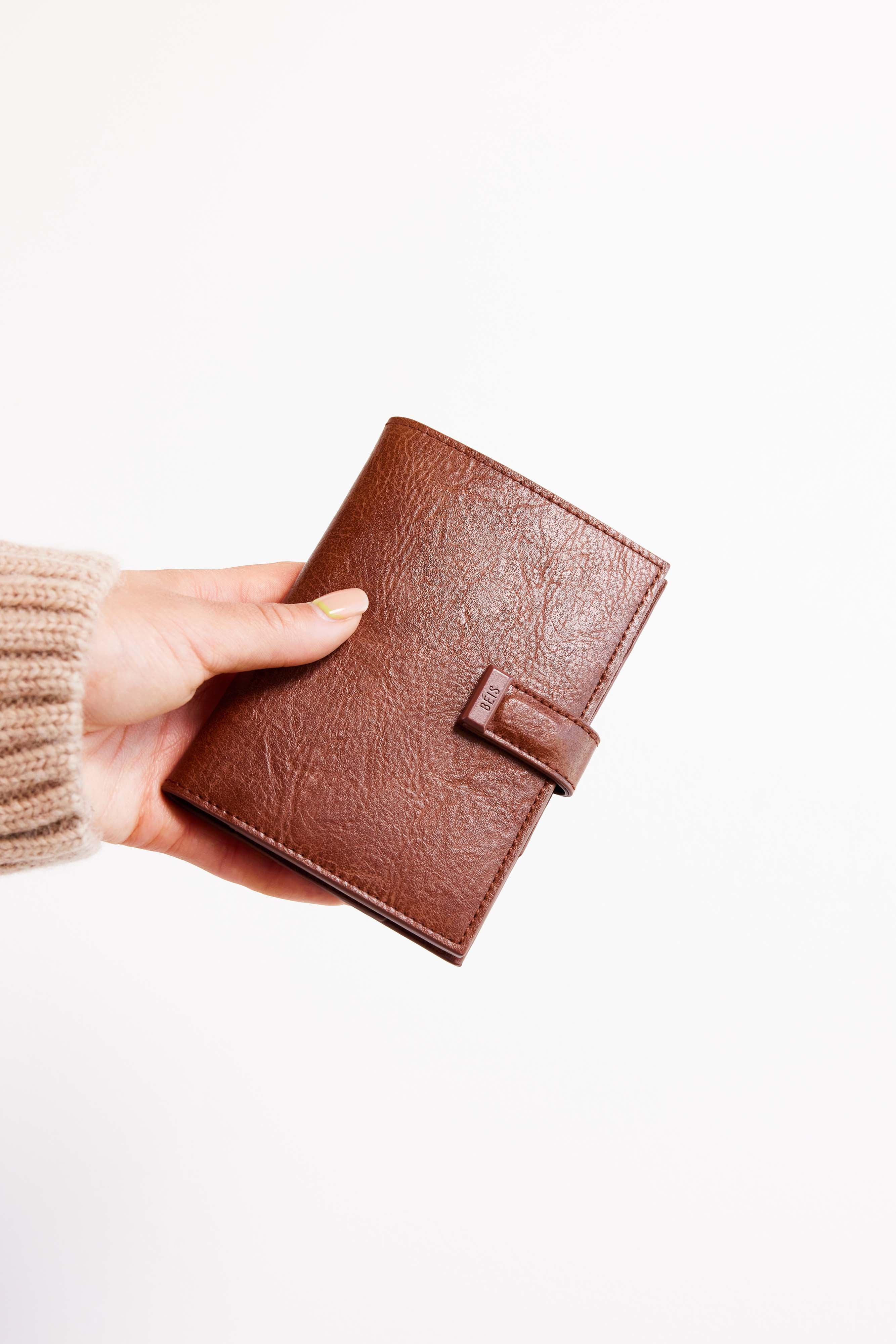 The Passport & Luggage Tag Set in Maple - Image 5